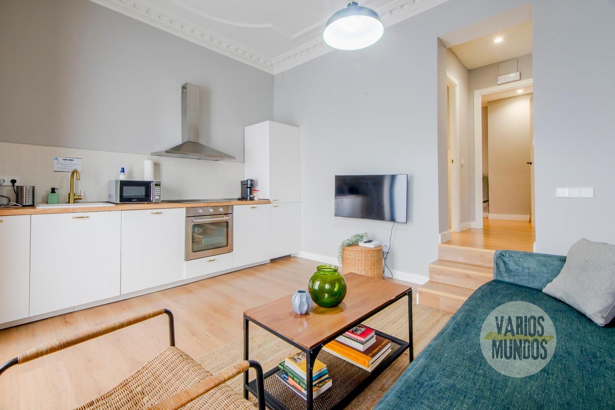 Modern Apt & Cool Interior Design A 20 Metros Del Retiro E1 マドリード エクステリア 写真