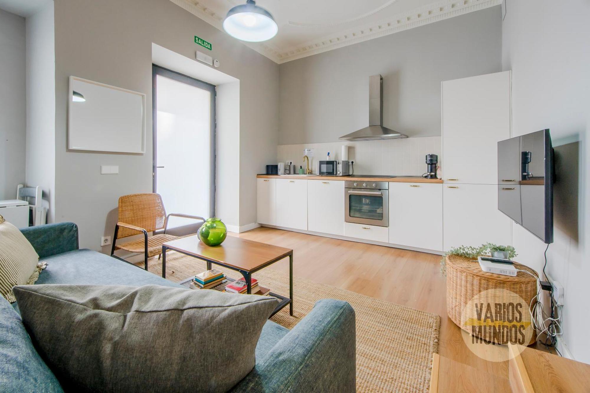 Modern Apt & Cool Interior Design A 20 Metros Del Retiro E1 マドリード エクステリア 写真